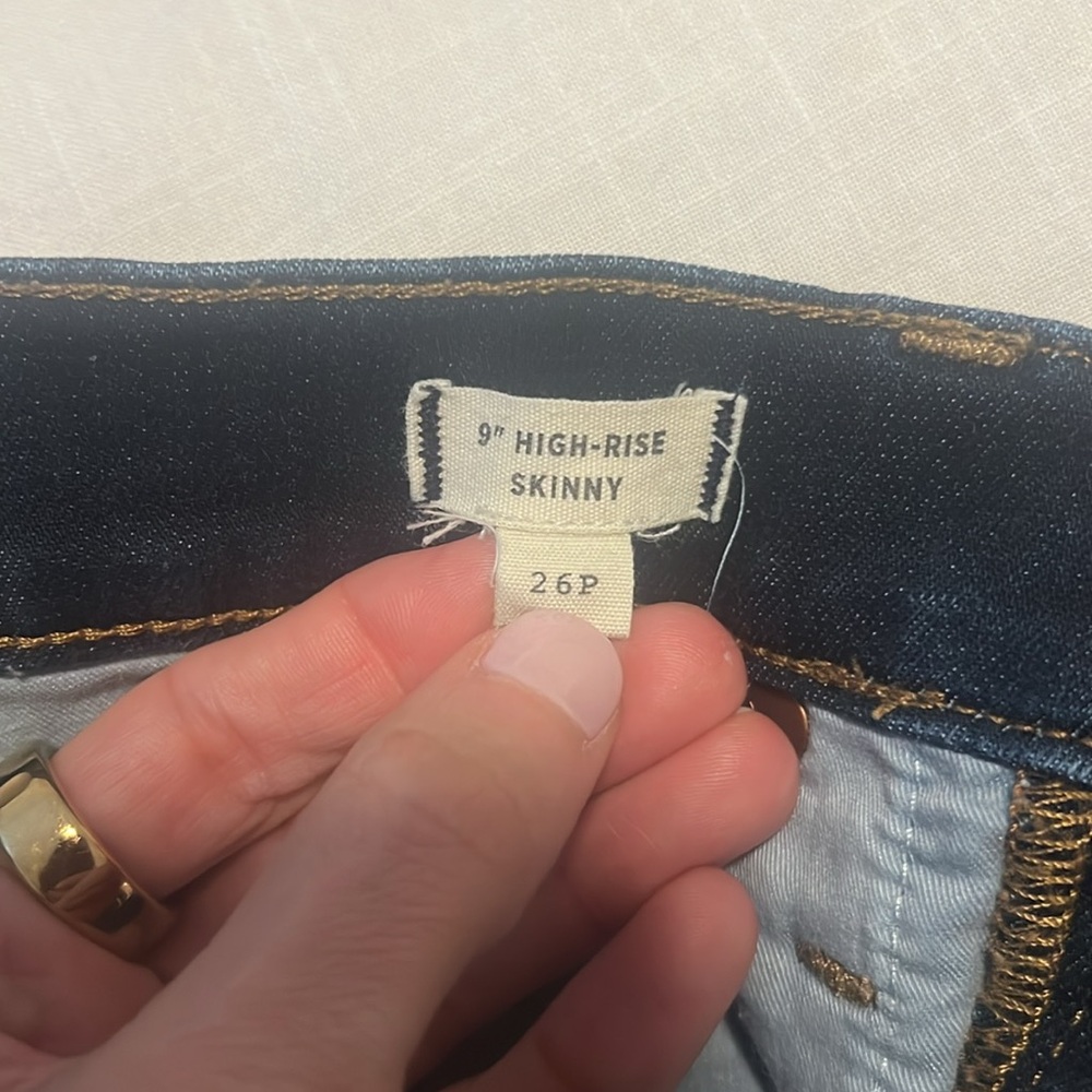 Madewell Petite 9" Mid-Rise Skinny Jeans in Larkspur Wash - Picture 7 of 8